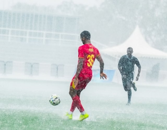 Under the Rain... Mars Secures a New Victory
