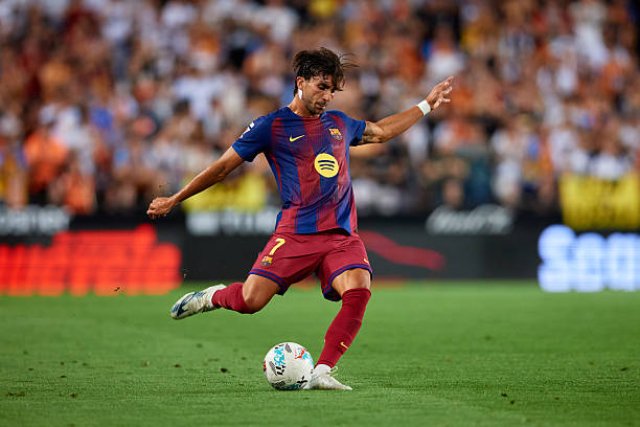 Ferran Torres Nears Decision on Barcelona Future