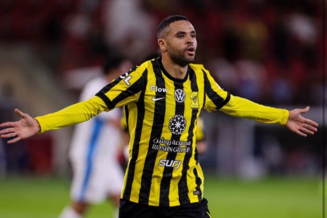 الغموض يحيط بمستقبل يوسف النصيري مع الاتحاد