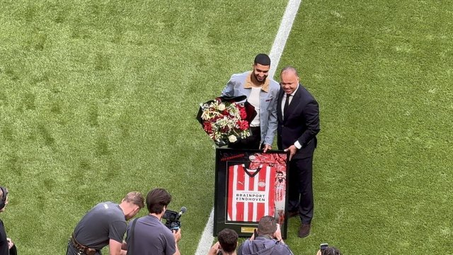 Sibari bids farewell to Eindhoven after perfect start with Bayern