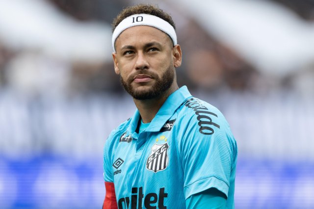 Corinthians fans attack child over Neymar shirt