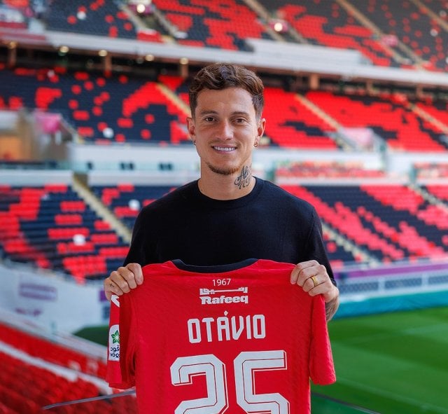 Al-Rayyan SC officially signs Otávio