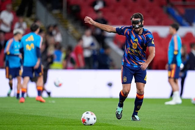 Injury strikes Erik Garcia and rules him out of starting lineup against England