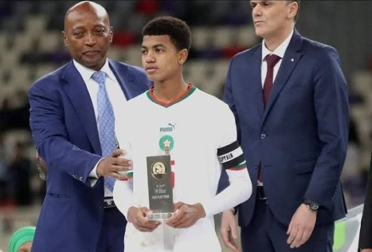 نيوكاسل يتحرك لضم آيت بودلال في يناير مقابل 40 مليون يورو