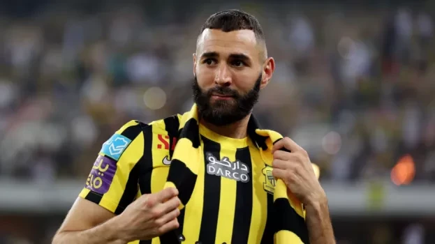 فريق مكسيكي يفاجئ الجميع ويخطط لضم بنزيما