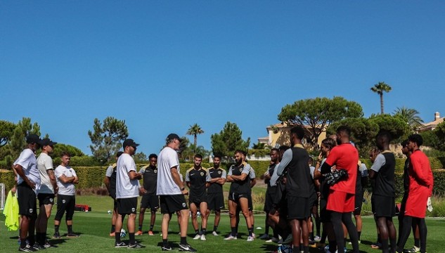 Al-Ittihad sponsors the technical staff of Jeddah in exchange for loaning 3 players